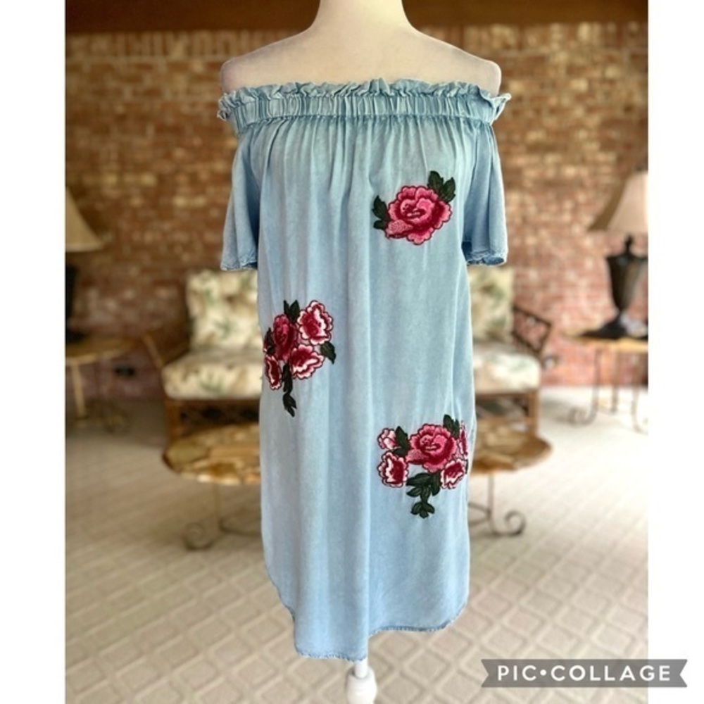 Style Envy Blue Floral Chambray Off the Shoulder Mini Short Sleeve Dress M Boho